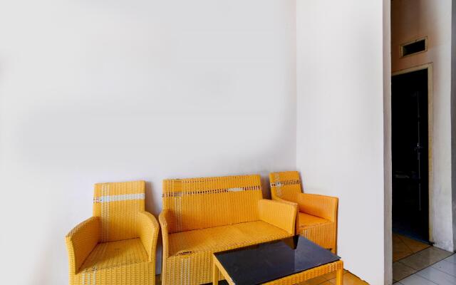 OYO 90263 Hotel Diva Golf