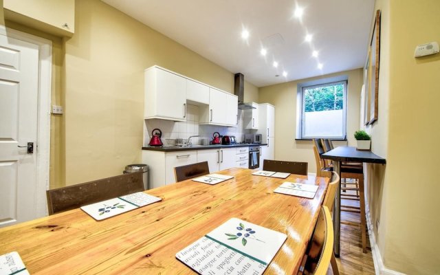 The Fav Flat - Heart of the City Apartment