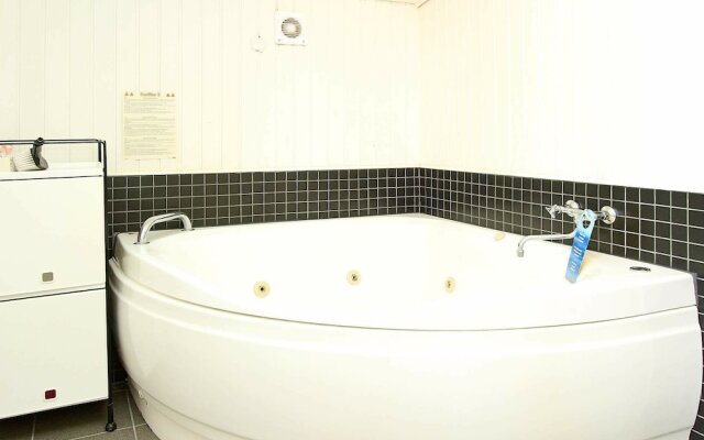 Quaint Holiday Home in Fanø With Whirlpool