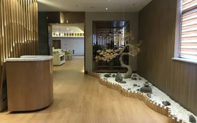 Gemei Hotel (Yancheng Wuyue Plaza)