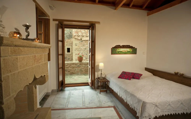 Theophano Art Hotel