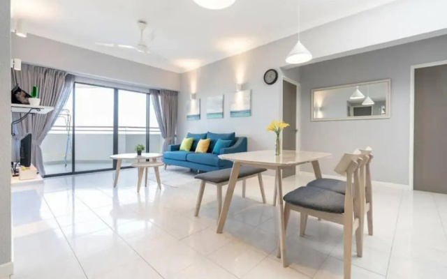 VIP Suite Seaview Batu Ferringhi 3 Rooms - 1202 – Guest Rooms – Batu Ferringhi