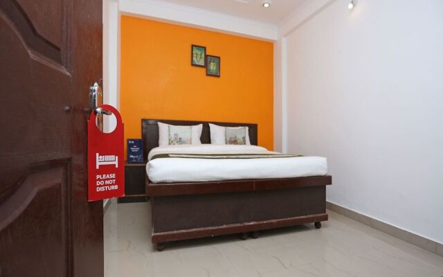 OYO 9846 Royal Plaza