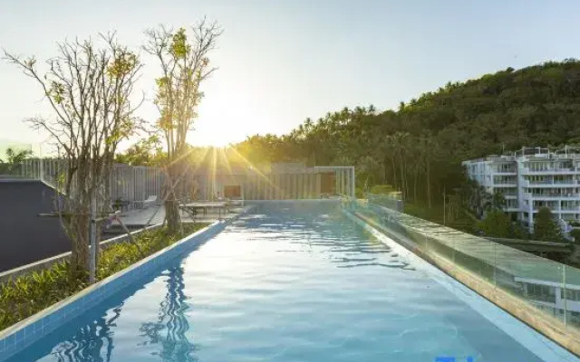 Lovely Apartment with Pool on the roof at Surin Beach