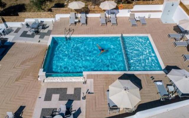 Irini Patira Apartments and Studios