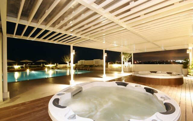 Kameo Grand Rayong Hotel & Serviced Apartments