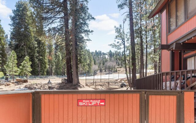 Ski-In Ski-Out Summit Townhouse