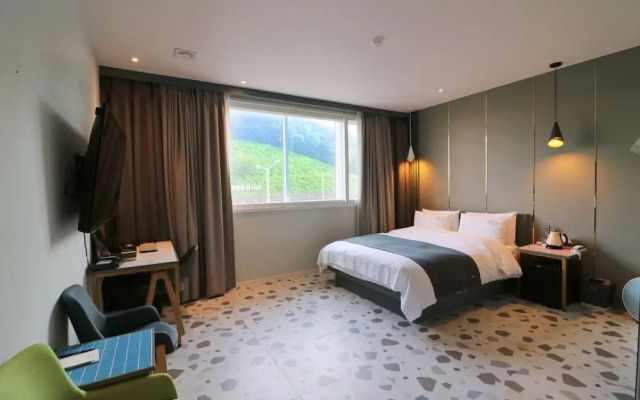 Stay-inn Hotel