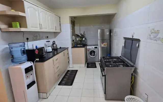 Lux Suites Astrol Apartments Garden City