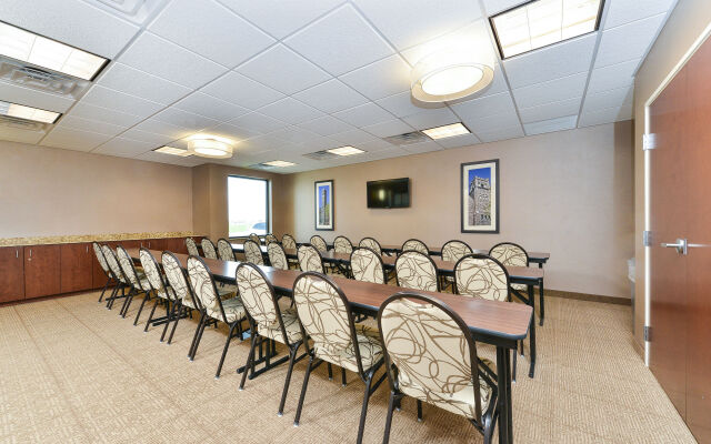 Comfort Inn & Suites Avera Southwest