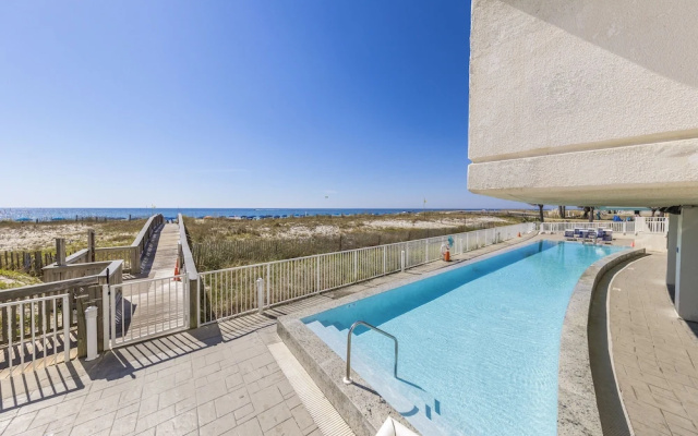 Island Tower 701