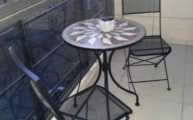ANTONIO APARTMEnT