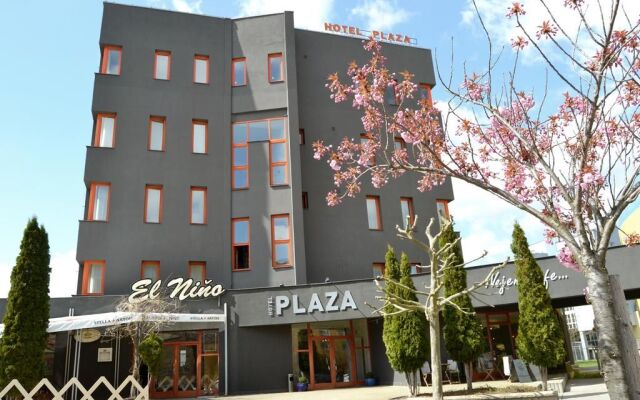 Hotel Plaza