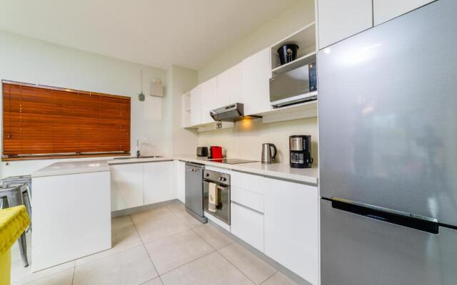 Beachcove Apt No 10