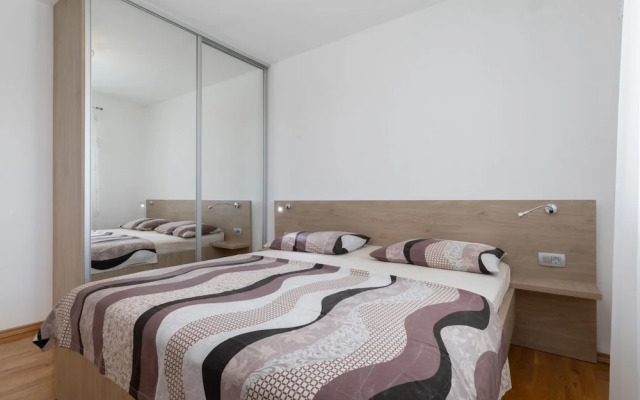 Modern Villa Near the Sea