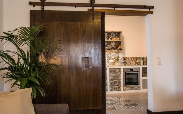 Casa Tahiche - Jacuzzi, WIFI & BBQ