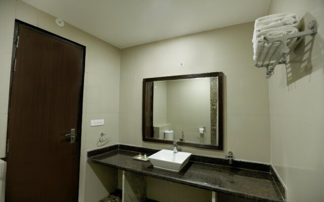 OYO 8095 Hotel Taj Castle