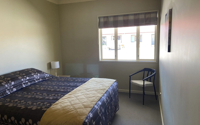 Sierra Motel