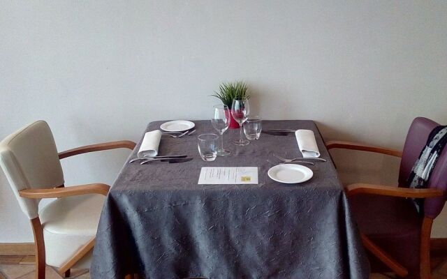 Hôtel La Table 2 Giffon