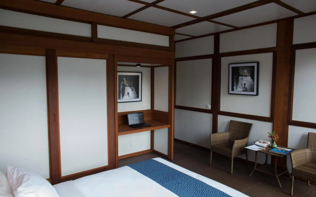 Suarapura Resort & Spa