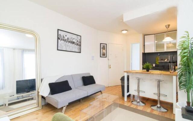139-3e West Village 1BR Best Value