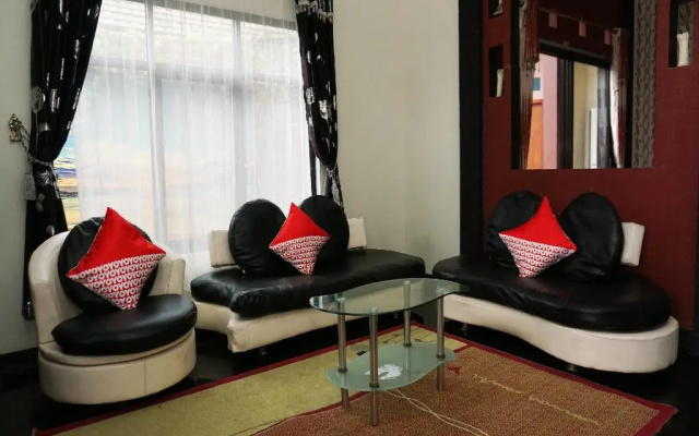 OYO 2860 The Castury Homestay Syariah