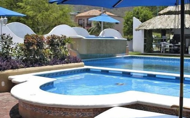 Canadian Resorts Huatulco