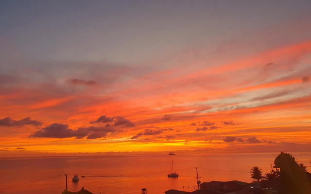 Lovely 2-bedroom apartment with shared jacuzzi & pool