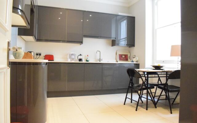 Modern 2 Bedroom Home in Chelsea