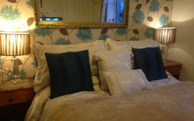 Abodes Bed and Breakfast