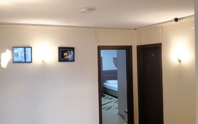 Ari Hotel