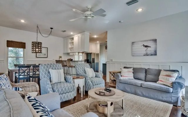 Magnolia Cottages By The Sea-9 Creek Park by Florida Star Vacations