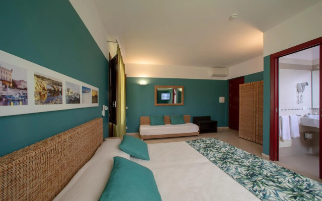 Insula Hotel