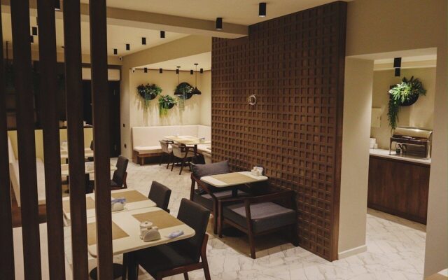 Kristal inn Hotel