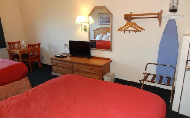 Motel 6 Portland, IN