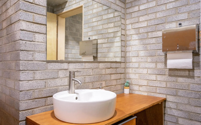 Mireuk Mireuk Hostel