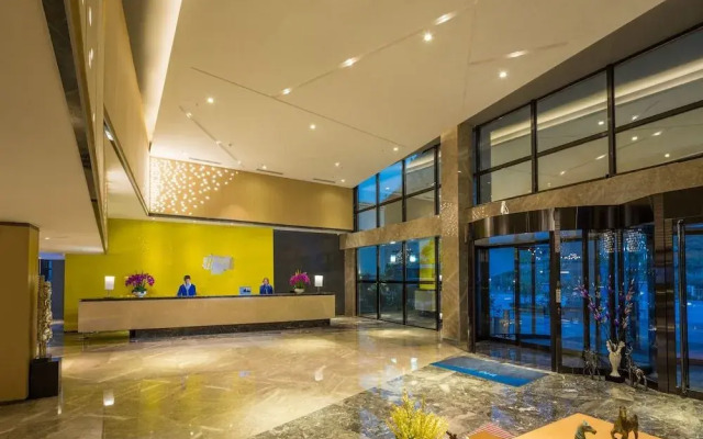 Holiday Inn Express Daocheng Yading