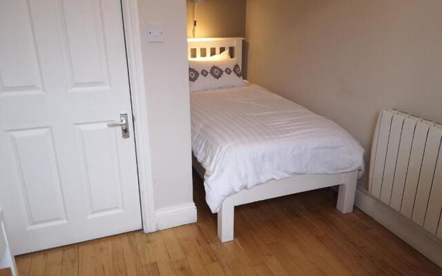 Shaw Suite