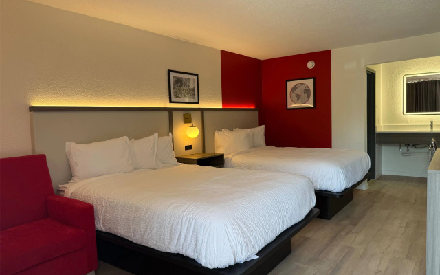Travelodge by Wyndham Lumberton