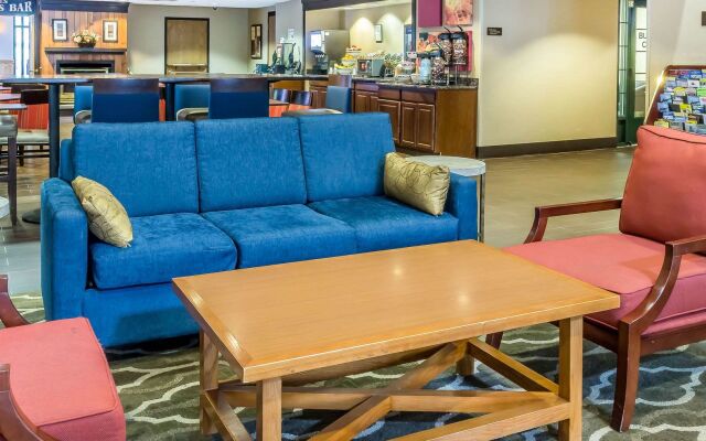 Comfort Suites Near Casinos Norwich-Uncasville CT