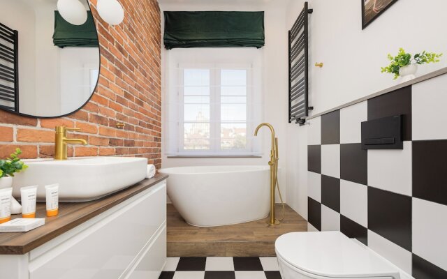 Studio in the Old City by Renters