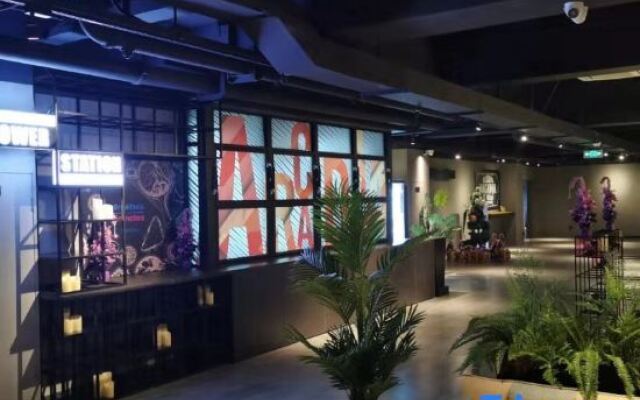 X Hotel