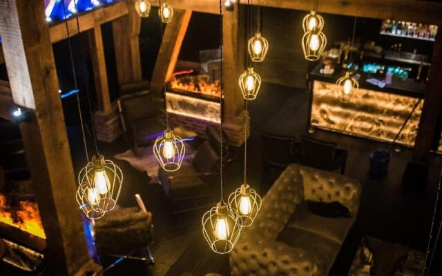 Cave Hotel & Golf Resort