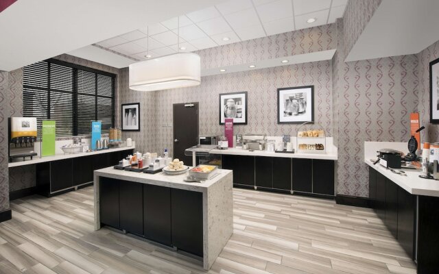Hampton Inn Huntsville/Village of Providence
