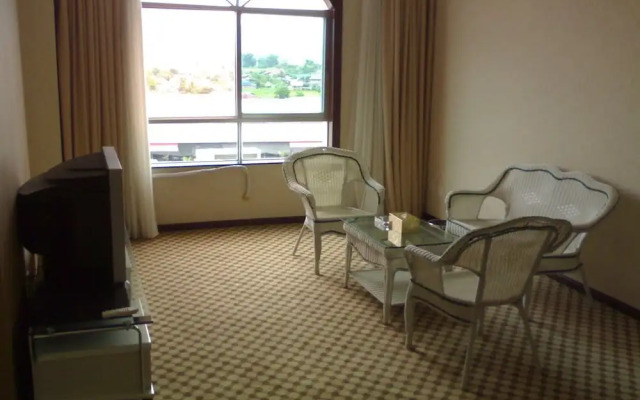 Royal Hotel Luang Namtha ' Huang Ching'