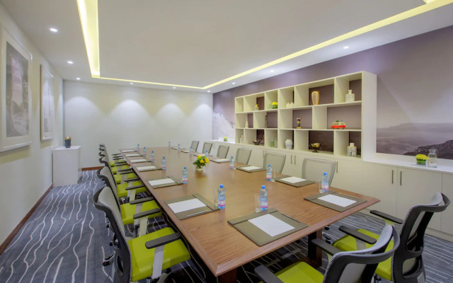 Levatio Hotel & Suites
