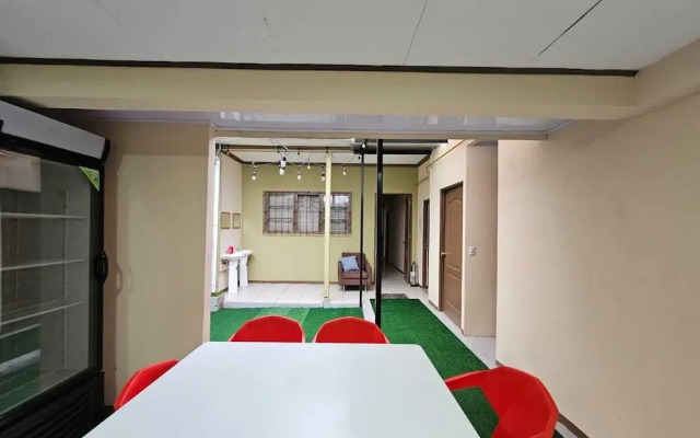 Hostel La Cali Inn
