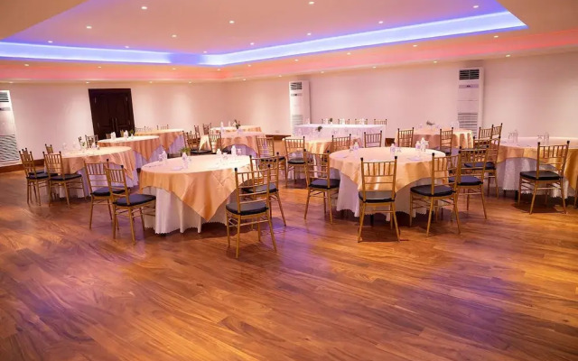 Good Wood Airport Hotel