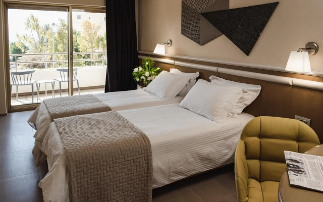 Emmantina Hotel