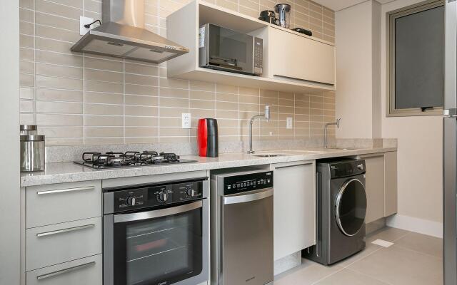 Moderno em condomínio com foodhall #CORG02